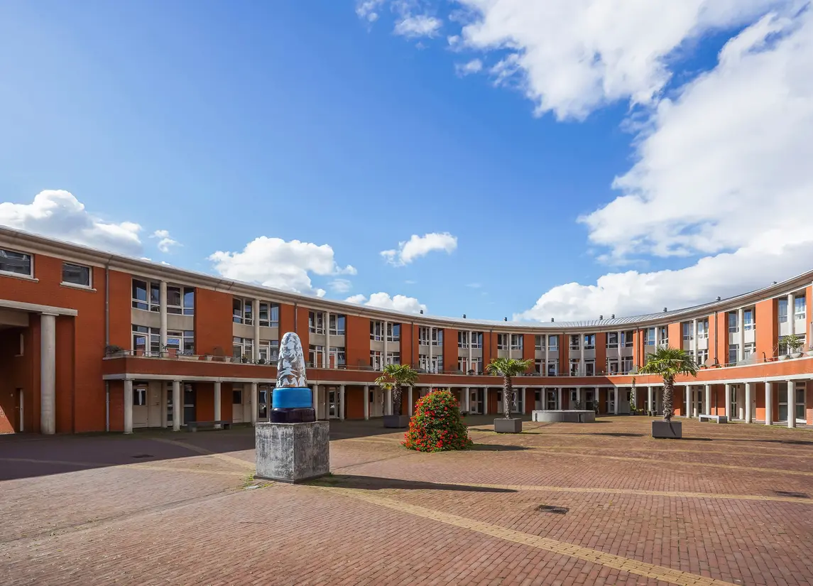 Nieuw
            
    
        
                            REMAX City Makelaardij
                        Bocht van Guinea 41
            
                DEN HAAG€ 535.000,- k.k.
            
        
        
                            
                    120 m²
                    4
                    3