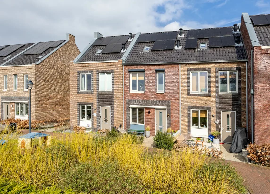 Nieuw
            
    
        
                            REMAX Uw Makelaar
                        Prinses Catharina-Amalialaan 5
            
                HOOFDDORP€ 545.000,- k.k.
            
        
        
                            
                    93 m²
                    4
                    3