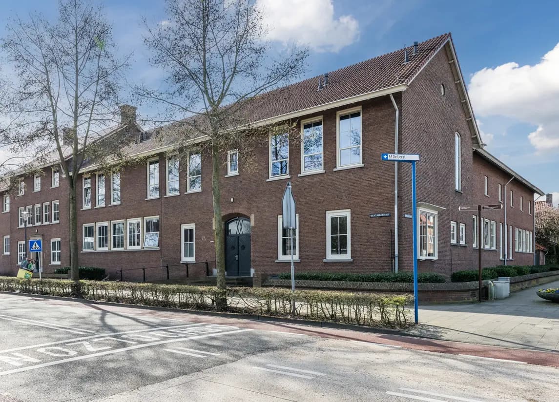Nieuw
            
    
        
                            REMAX TOONaangevend
                        Wilhelminastraat 8T
            
                WAALWIJK€ 310.000,- k.k.
            
        
        
                            
                    78 m²
                    3
                    2