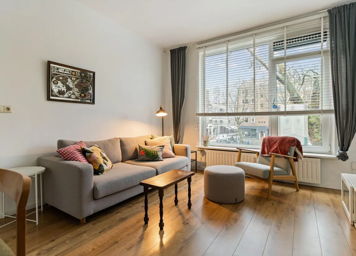 Nieuw
            
    
        
                            REMAX Totaal Makelaars
                        Goudsesingel 219B
            
                ROTTERDAM€ 350.000,- k.k.
            
        
        
                            
                    60 m²
                    4
                    2