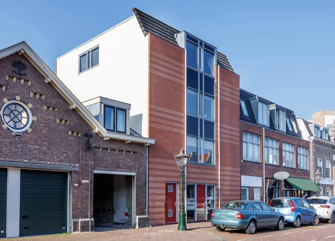 Nieuw
            
    
        
                            REMAX Makelaarsgilde
                        Geregracht 9A
            
                LEIDEN€ 435.000,- k.k.
            
        
        
                            
                    65 m²
                    3
                    2
