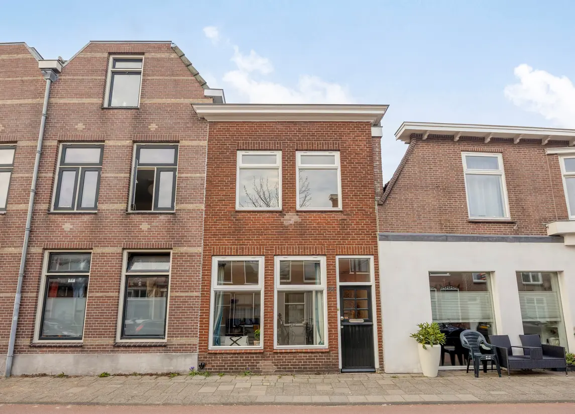 Nieuw
            
    
        
                            REMAX Makelaarsgilde
                        Lage Rijndijk 61
            
                LEIDEN€ 437.500,- k.k.
            
        
        
                            
                    82 m²
                    3
                    2