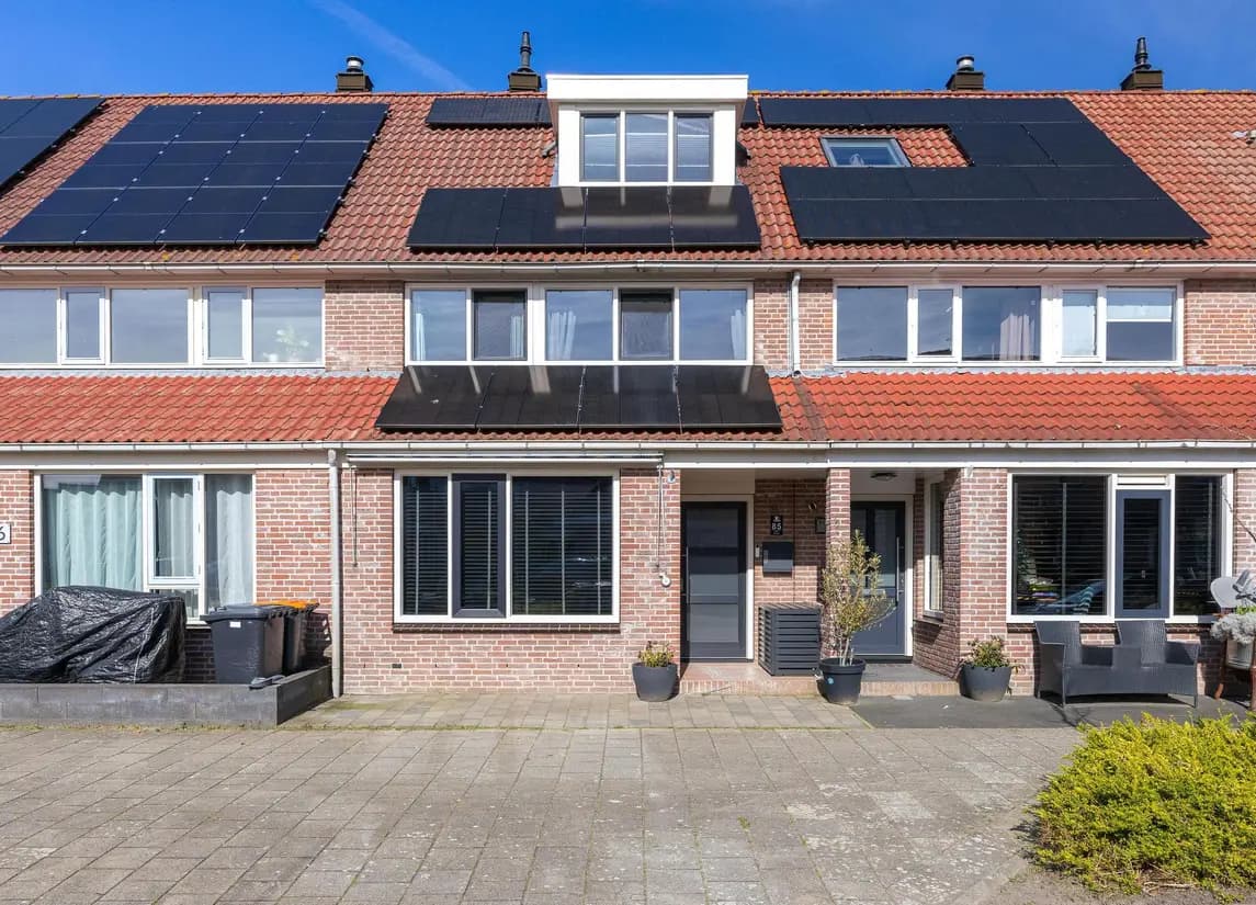 Nieuw
            
    
        
                            REMAX Direct Hoorn
                        Ceder 85
            
                HOORN€ 415.000,- k.k.
            
        
        
                            
                    133 m²
                    5
                    4