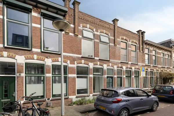 Nieuw
            
    
        
                            REMAX Makelaarsgilde
                        Prins Hendrikstraat 6
            
                LEIDEN€ 415.000,- k.k.
            
        
        
                            
                    66 m²
                    3
                    2