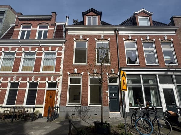 Te huur: Zes kamers in mooie, lichte woning aan het Noorderplantsoen!
