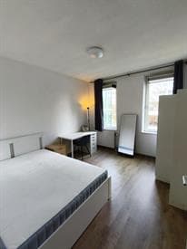 Koningin Wilhelminaplein, Amsterdam