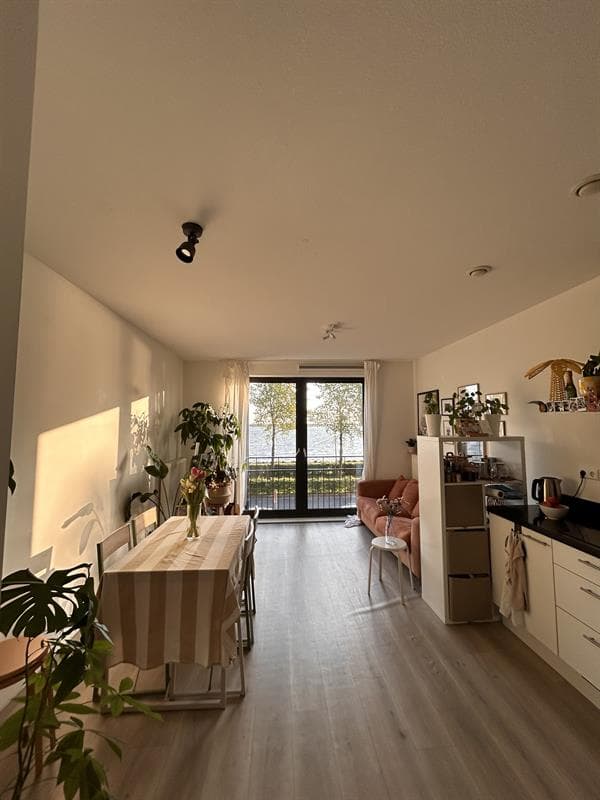 Bert Haanstrakade, Amsterdam